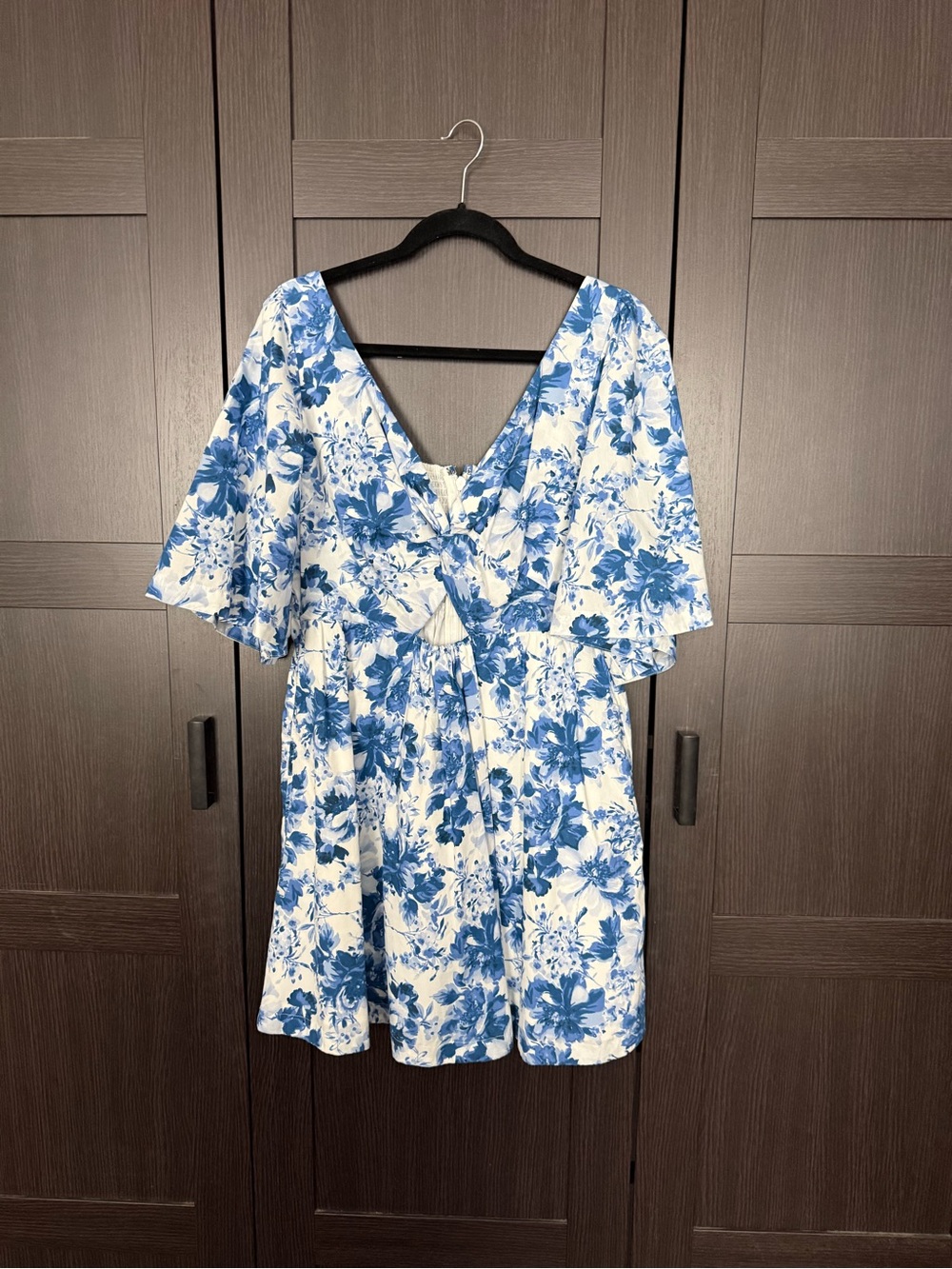 Abercrombie & Fitch Blue and White Floral Dress